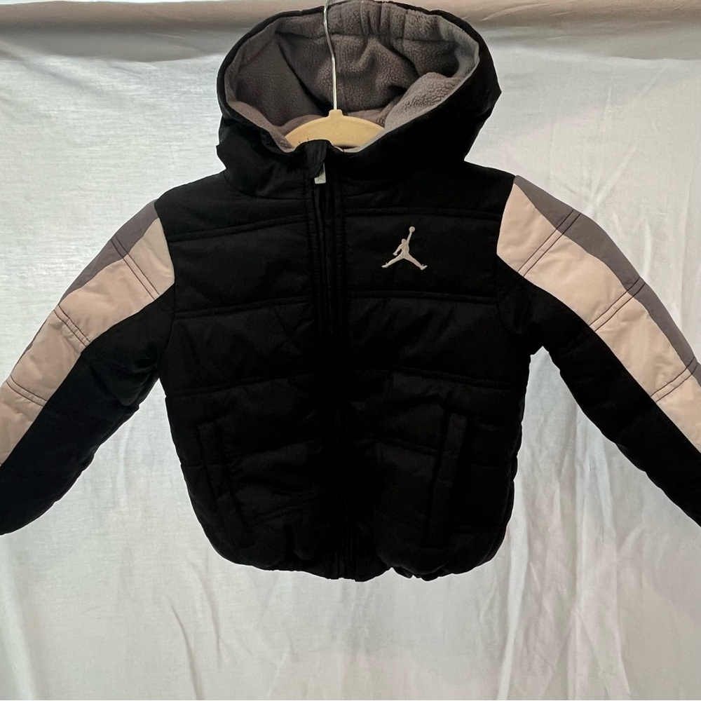 Toddler Air Jordan Puffer Coat Fleece Lined Size: 3T Cozy Play Winter